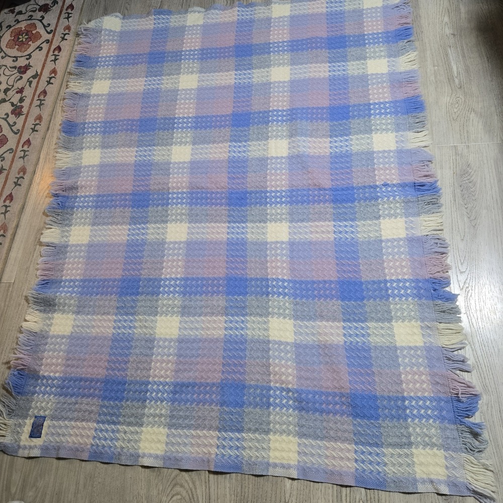 Vtg Pendleton Wool Throw Baby Blanket Creamy Pastel Fringe Spiral Weave 61x46" - Picture 3 of 5